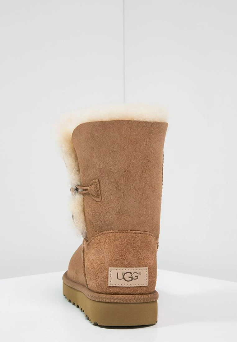 Ugg Bailey Button Ii - Korte Laarzen - Chestnut - Afbeelding 5