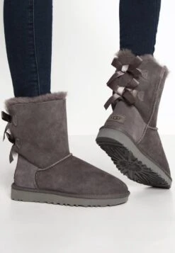 Ugg Bailey Bow - Korte Laarzen - Grey