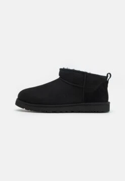 Ugg Classic Ultra Mini - Korte Laarzen - Black